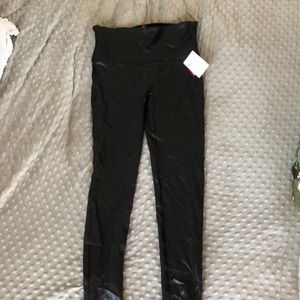 Spanx Faux Leather Leggings - size L